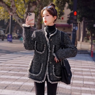윈터솔져 여자데일리룩 잠바 패딩다운 KUK4 패딩 쁘띠 울 하는 아우터 키작